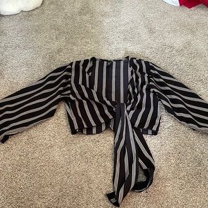 windsor tie front top